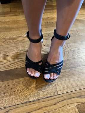 Gently Worn Ugg Wedge Sandals